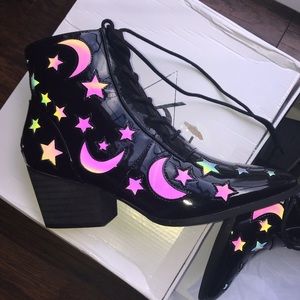 YRU Holographic Reflective Boots Size 9